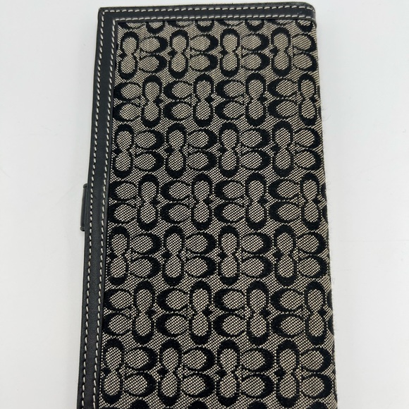 Coach CheckBook - Picture 2 of 8